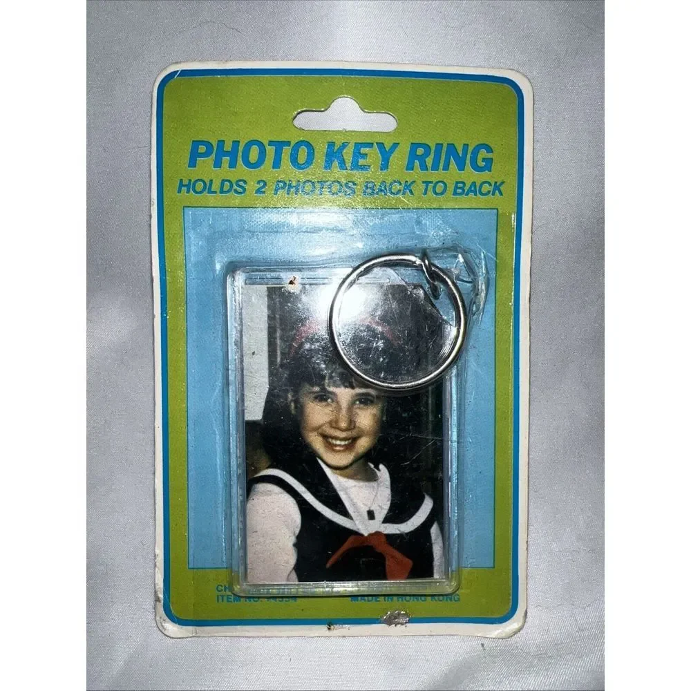 Vtg Photo Key Ring Item No 94334 Holds 2 Photos Back‎ To Back